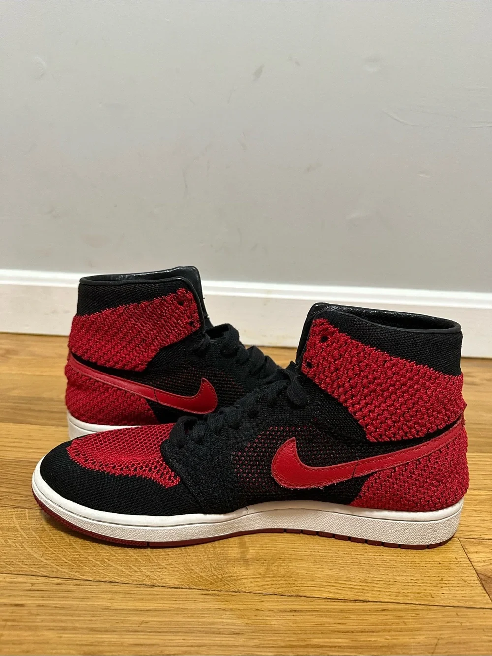 Jordan 1 high flyknit “bred” 2017 size 10